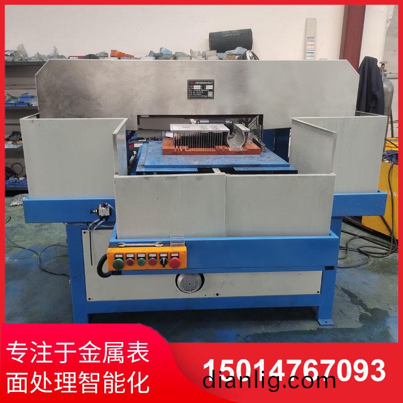 鋁(lv)材直(zhi)紋拉絲機生産(chan)供(gong)應